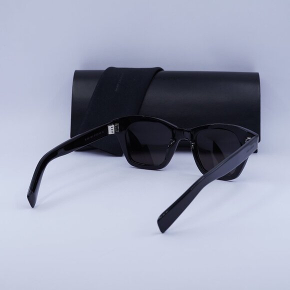 🕶️ New Saint Laurent SL592 001 Sunglasses - Black Frame, Black Lenses - Picture 12 of 12